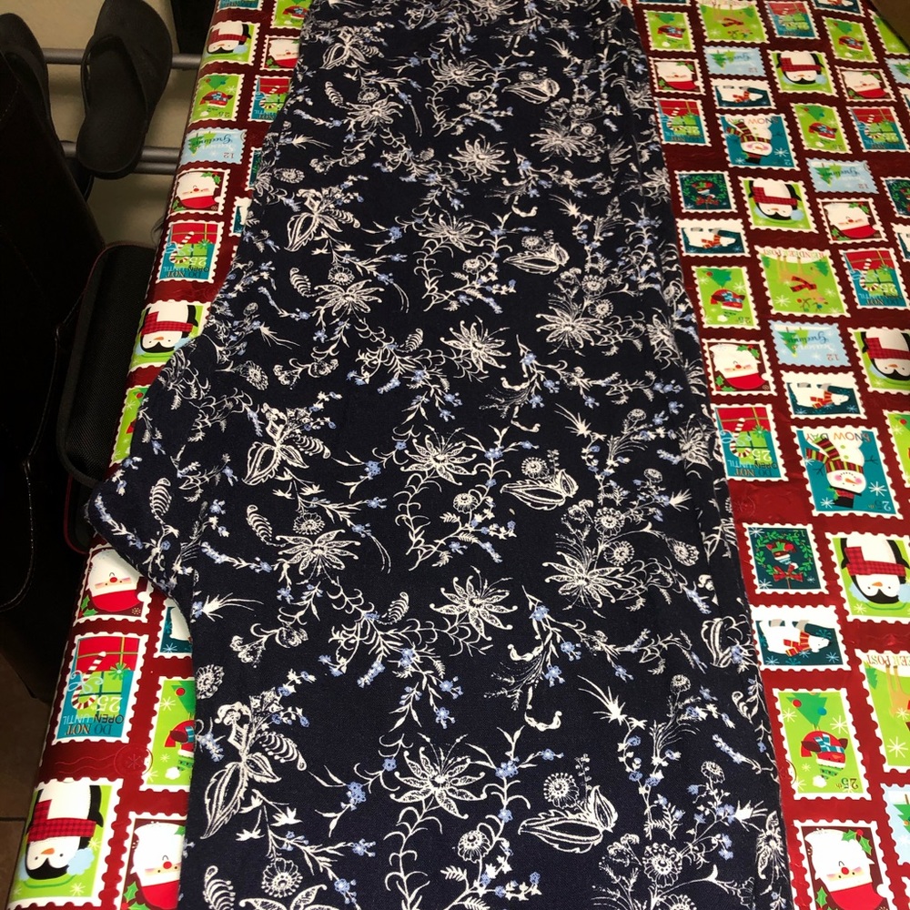 Caslon New Navy Floral woven pants